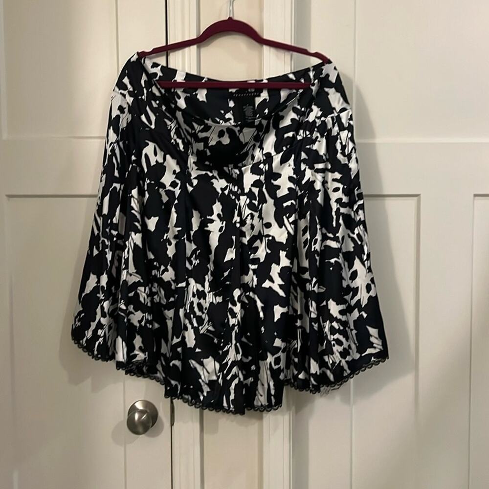 Apostrophe  skirt black and white lace trim womens size 18